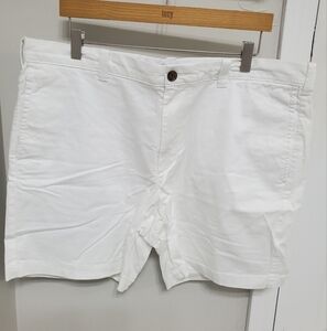 J. Crew Men's 7" Inseam White Flat Front Shorts Size 38